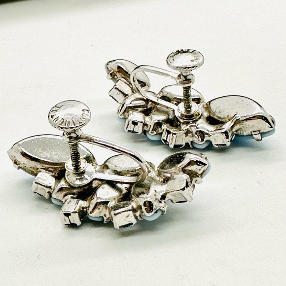 Blue Deco Signed Rhinestone Vintage Earrings - Picture 4 of 17